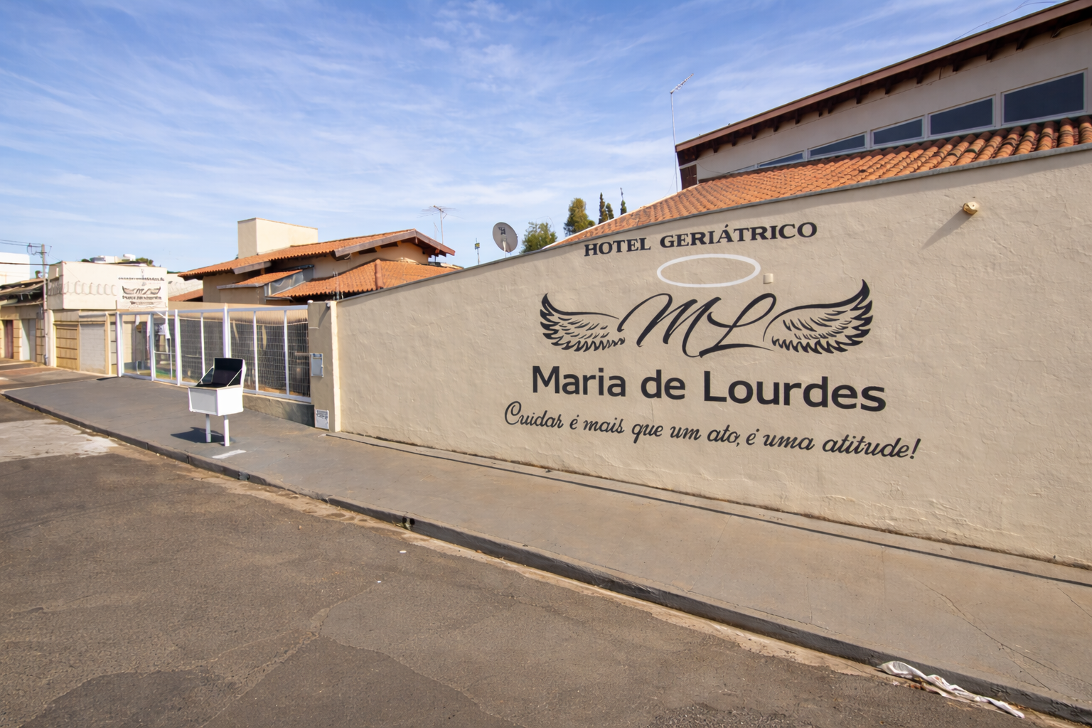 Fachada do Hotel Geriátrico Maria de Lourdes